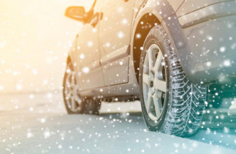I consigli per preparare la tua auto per un viaggio in inverno